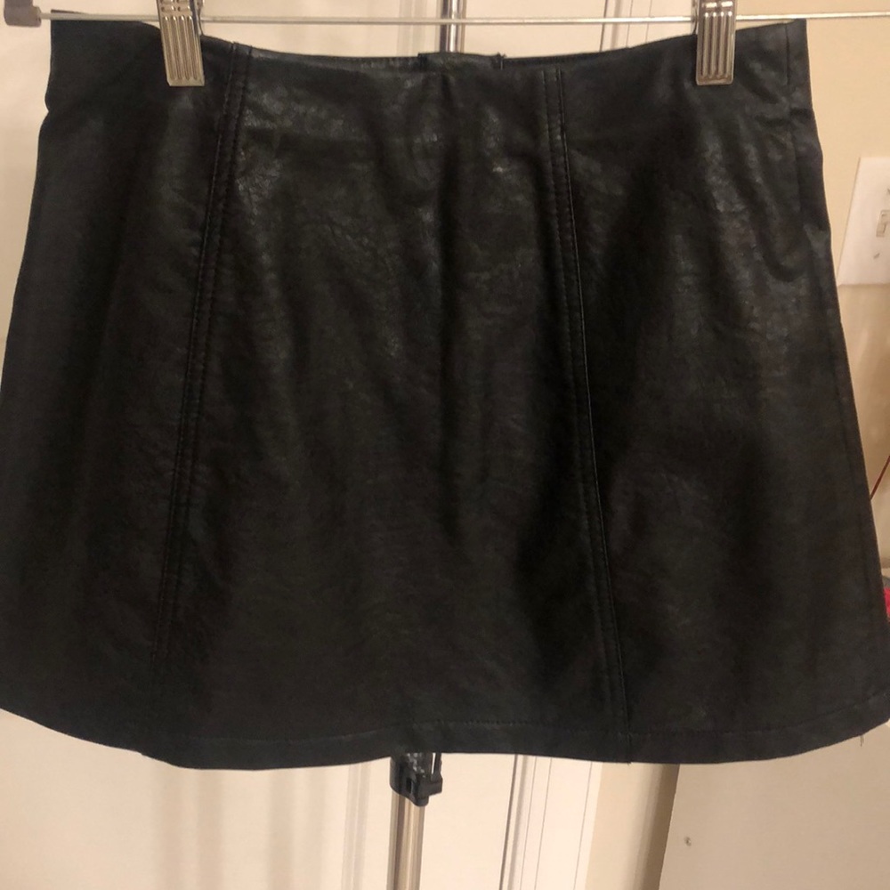 Forever 21 Faux Leather Black Mini Skirt - Picture 2 of 2